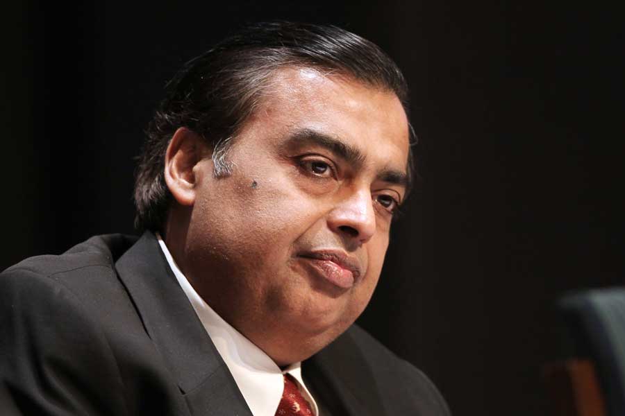 This billionaire of India named Arjun Menda is a self-made industrialist and has more wealth than infosis chief Narayan Mutrthy