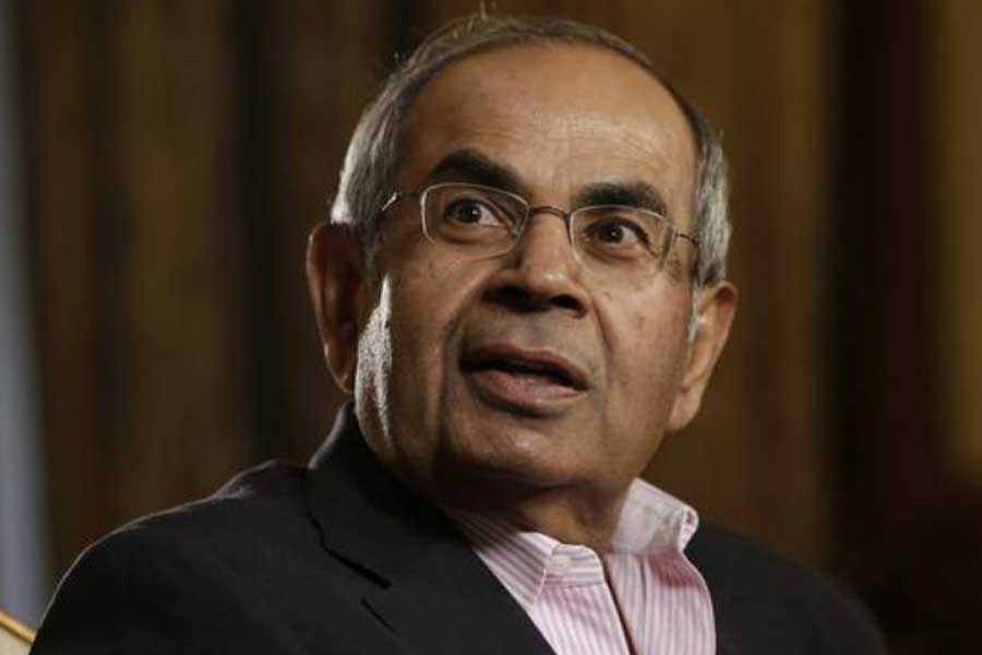 This billionaire of India named Arjun Menda is a self-made industrialist and has more wealth than infosis chief Narayan Mutrthy