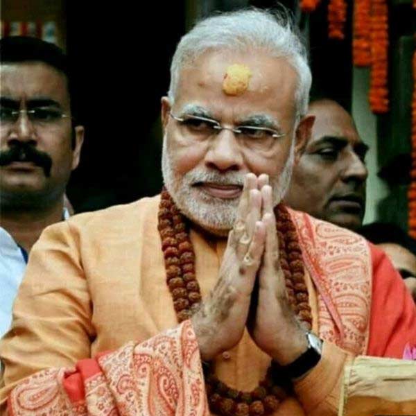 অর্থাৎ শিশু রামের মূর্তিকে নিজে হাতে বহন করে এনে অযোধ্যার নতুন রামমন্দিরে প্রতিষ্ঠা করবেন প্রধানমন্ত্রী নরেন্দ্র মোদী।