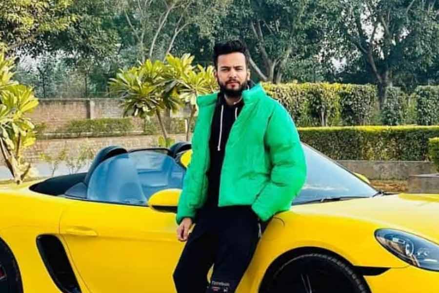 মাদকের থেকে অনেক বেশি প্রভাব ফেলে সাপের বিষের নেশা। আর সেই নেশা অনেক সময় পর্যন্ত থাকে বলে দাবি সর্পবিশারদদের। তবে অতিরিক্ত ডোজ় হলেই মৃত্যু অবধারিত। বেশ কয়েকটি রিপোর্ট অনুযায়ী, রেভ পার্টিতে সাপের বিষের তৈরি মাদকের পাশাপাশি জিভে সরাসরি সাপের ছোবলও নেওয়া হয়।