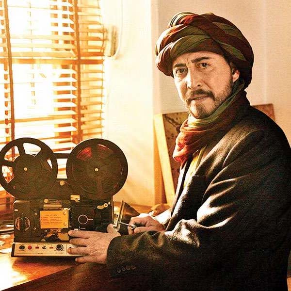 ১৯৯০ সালে মুক্তিপ্রাপ্ত ‘অগ্নিপথ’ ছবিতে খলনায়কের ভূমিকায় অভিনয় করে নজর কাড়েন ড্যানি। ক্ষণিকের জন্য সাফল্যের স্বাদ পেলেও আবার চেনা খাতে বইতে শুরু করে তাঁর কেরিয়ার।