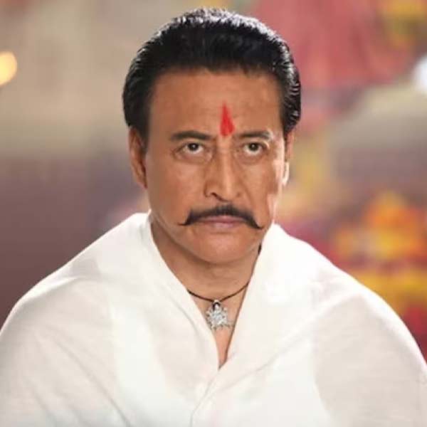 ‘বস’, ‘জয় হো’, ‘বেবি’, ‘নাম শাবানা’, ‘মণিকর্ণিকা’, ‘ব্যাং ব্যাং’ ছবিতে পার্শ্বচরিত্রে অভিনয় করতে দেখা যায় ড্যানিকে। ২০২২ সালে মুক্তিপ্রাপ্ত ‘উঁচাই’ ছবিতে শেষ অভিনয় করেছেন তিনি। এই ছবিতে ক্যামিয়ো চরিত্রে অভিনয়ের পর এখনও পর্যন্ত অন্য কোনও ছবিতে অভিনয় করতে দেখা যায়নি ড্যানিকে।