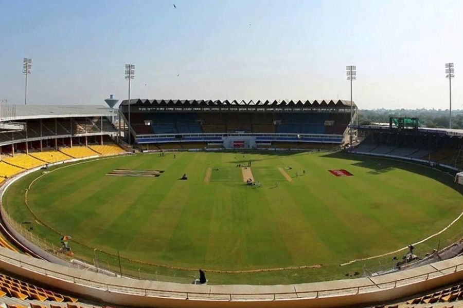 দীপাবলির শেষ মহড়া কাল, রবিবার। ক্রিকেটের নন্দনকানন  ইডেন উদ্যানে। ঐতিহাসিক ইডেন গার্ডেন্স। অধুনা মুম্বইয়ের 'বোম্বে জিমখানা গ্রাউন্ড' অবলুপ্ত হয়ে যাওয়ায় ইডেনই বর্তমানে ভারতের প্রাচীনতম আন্তর্জাতিক ক্রিকেট মাঠ।