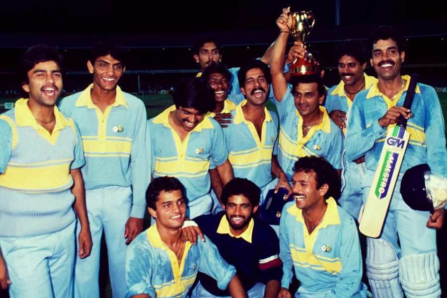 এ রকম দৃষ্টান্ত বোধহয় আর একটাই আছে ভারতীয় ক্রিকেট ইতিহাসে। ১৯৮৫ সালে ওয়ার্ল্ড চ্যাম্পিয়নশিপ অফ ক্রিকেট টুর্নামেন্টে ভারত ট্রফি জিতেছিল সব ক'টা ম্যাচ জিতে। পাঁচে পাঁচ! 