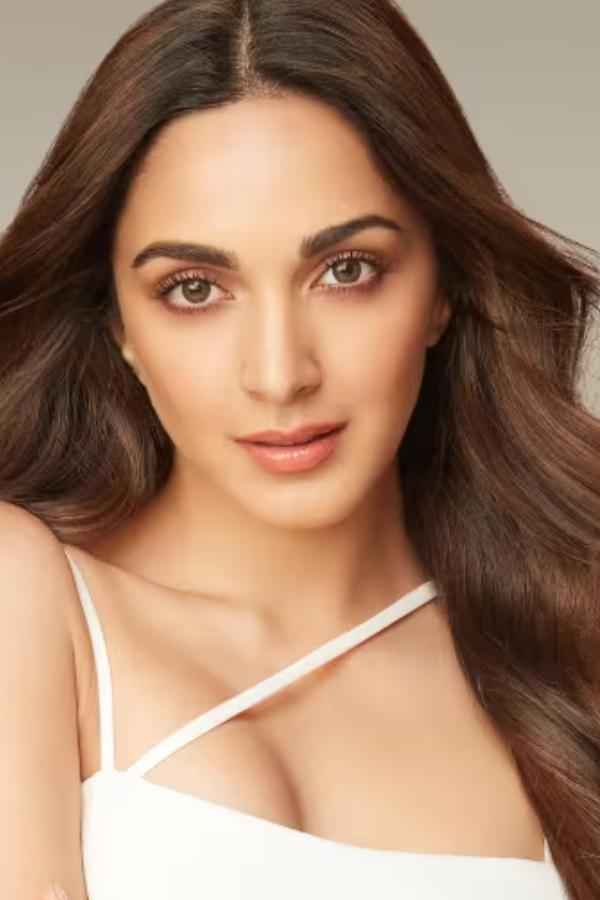 পুজোর আগে অনেকেই ফেসিয়াল করিয়েছিলেন, তাঁদের ক্ষেত্রে কী পদক্ষেপ? শ্রীমতী ফ্লোরার মতে, “দেখতে দেখতে পুজোর আগের ফেশিয়ালের অনেক দিনই হয়ে গিয়েছে, পুজো থেকে লক্ষ্মীপুজো অবধি সময় ধরে টানা যে মেকআপ ও বাইরের ধুলোবালির মুখোমুখি হয়েছেন সবাই, তাতে ফেশিয়ালের সেই প্রভাব প্রায় ধুয়ে মুছে গিয়েছে। "