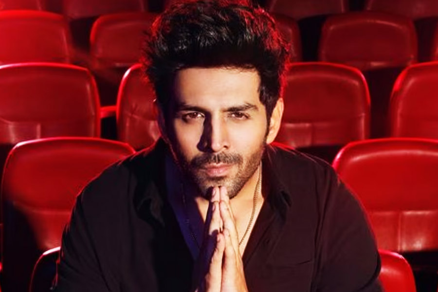 Kartik Aaryan Starrer aashiqui 3 in trouble mukesh bhatt regret announced it so early