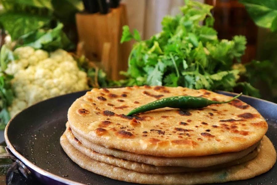 How to prepare Paratha with Cauliflower for Sunday breakfast.