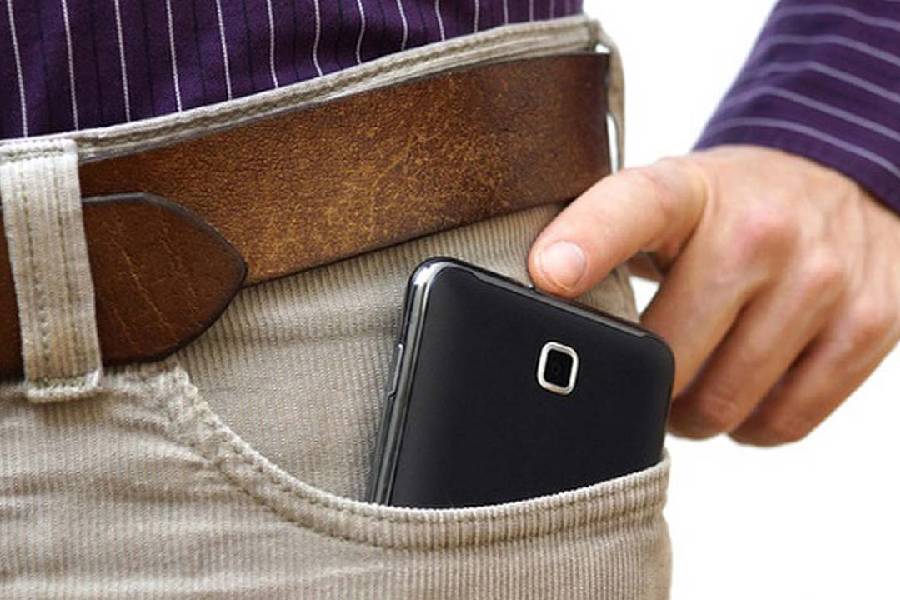 Are cellphones leading to male infertility, a study stays.