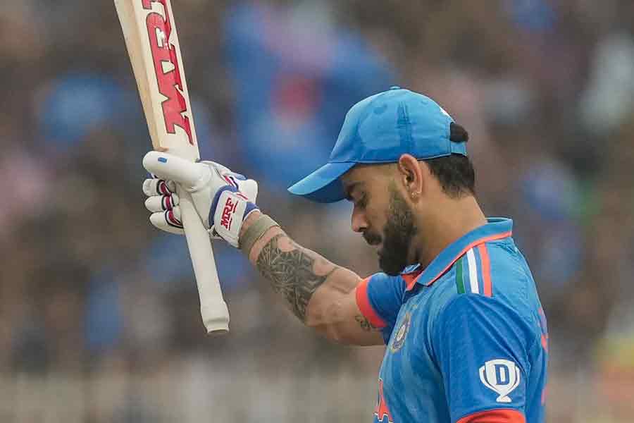 এক দিনের বিশ্বকাপের সেরা ক্রিকেটার হয়েছেন তিনি। যদিও ভারতকে বিশ্বকাপ জেতাতে পারেননি। সেই আক্ষেপ তাঁর রয়েছে।