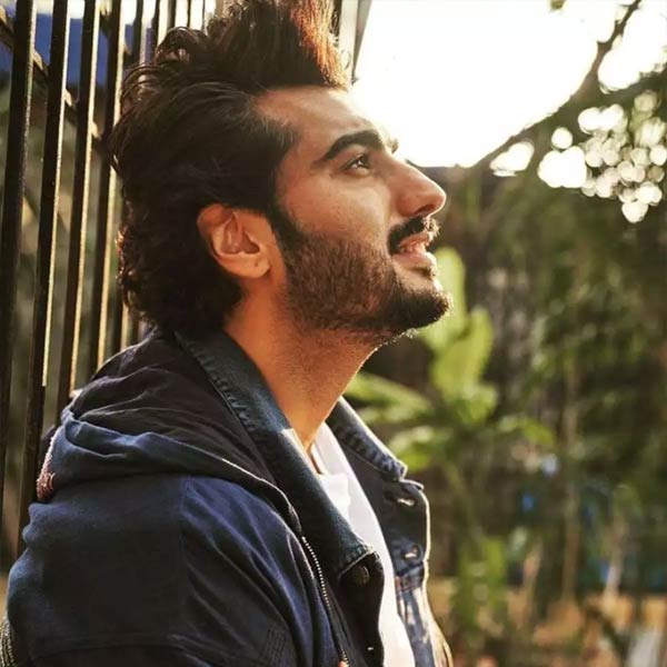 ফিল্ম বিশেষজ্ঞদের দাবি, তা়ড়াহুড়ো করে ‘দ্য লেডিকিলার’ ছবি মুক্তির ঘোষণা করেন ছবিনির্মাতারা। তাঁদের অনুমান, এই ছবির ওটিটি স্বত্ব রয়েছে বলেই প্রেক্ষাগৃহে মুক্তির দিন এগিয়ে আনেন ছবিনির্মাতারা।