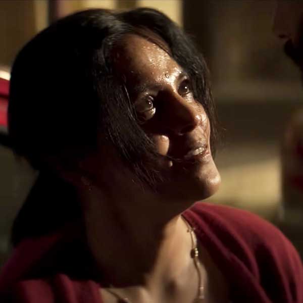 সাম্প্রতিক কালে যেখানে ‘পাঠান’এবং ‘জওয়ান’-এর মতো হিন্দি ছবি ১ হাজার কোটি টাকা ক্লাবে নাম লেখাচ্ছে, ‘গদর ২’-এর মতো ছবি ৬০০ কোটি টাকার ব্যবসা করে ফেলেছে সেখানে ‘দ্য লেডিকিলার’ ছবিটি প্রথম দিনে লক্ষের ঘরেও পৌঁছতে পারেনি।