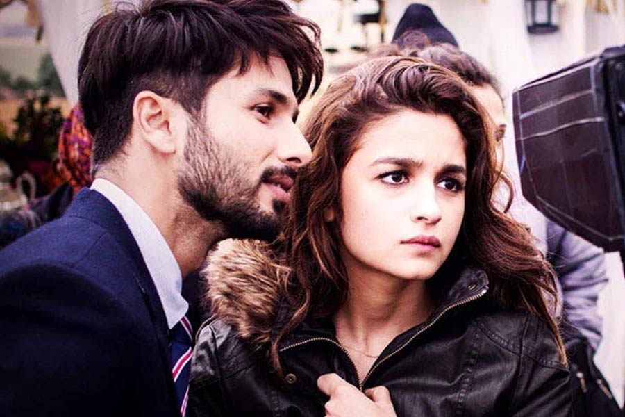 বলি অভিনেত্রী আলিয়া ভট্টের সঙ্গে জুটি বেঁধে ‘শানদার’ ছবিতে অভিনয় করতে দেখা যায় শাহিদ কপূরকে। ২০১৫ সালে প্রেক্ষাগৃহে মুক্তি পায় এই ছবি। শুটিংয়ের সময় অভিনেতা ভেবেছিলেন যে ছবিটি ভাল ব্যবসা করবে। কিন্তু মুক্তির পর তা বক্স অফিসে মুখ থুবড়ে পড়ে।