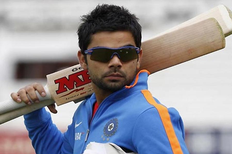 সালটা ২০০৮। তারিখ ১৮ অগস্ট। প্রতিপক্ষ ছিল শ্রীলঙ্কা। এক দিনের আন্তর্জাতিক ক্রিকেটে অভিষেক হয়েছিল বিরাট কোহলির। ডামবুলার মাঠে। সেই দিন মাত্র ১২ রান করেই ফিরে যেতে হয়েছিল তরুণ ক্রিকেটারকে। ম্যাচটা হেরেও ছিল ভারত। তার পর প্রথম শতরান আসতে লেগে গিয়েছিল একটা গোটা বছর।