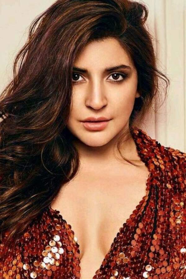 দীপাবলির বেশি দিন নেই। এখন ত্বক ও চুল সবেতেই চাই জেল্লা। 