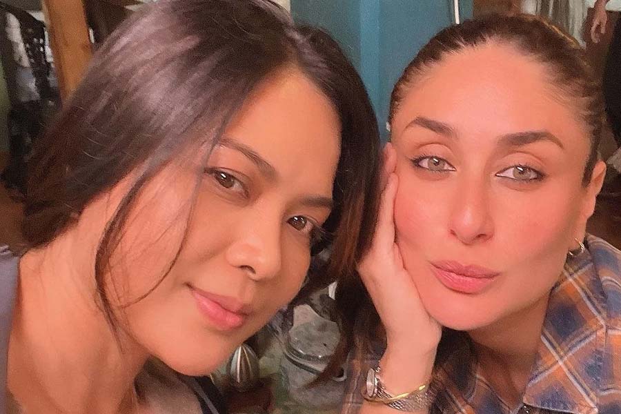 সম্প্রতি নেটফ্লিক্স ওটিটি প্ল্যাটফর্মে মুক্তিপ্রাপ্ত ‘জানে জান’ ছবিতে করিনা কপূর খানের সঙ্গে অভিনয় করতে দেখা যায় লিনকে। অভিনয়ের পাশাপাশি ব্যবসার সঙ্গেও যুক্ত রয়েছেন তিনি।