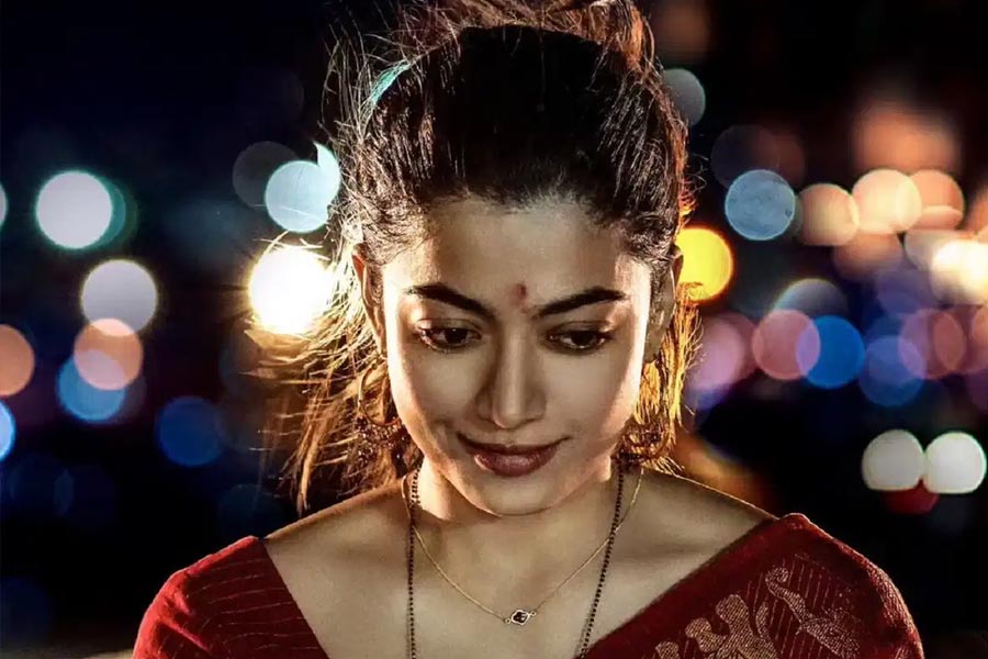 চলতি বছরের ডিসেম্বর মাসেই প্রেক্ষাগৃহে মুক্তি পেতে চলেছে ‘অ্যানিম্যাল’। রণবীর কপূরের বিপরীতে এই ছবিতে জুটি বেঁধে অভিনয় করতে দেখা যাবে দক্ষিণী অভিনেত্রী রশ্মিকা মন্দনাকে। 