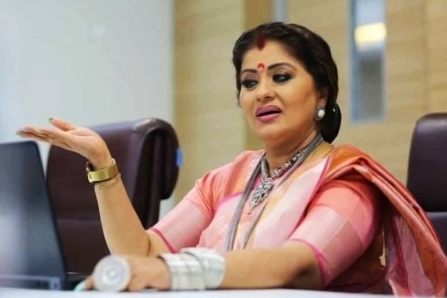 Veteran bollywood actress Sudha Chandran reveals nobody offers her films