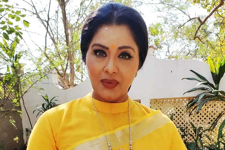 Veteran bollywood actress Sudha Chandran reveals nobody offers her films