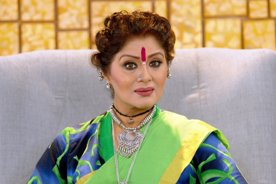 Veteran bollywood actress Sudha Chandran reveals nobody offers her films