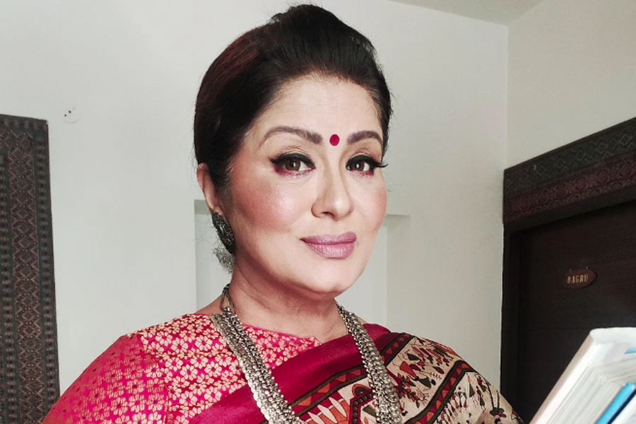 Veteran bollywood actress Sudha Chandran reveals nobody offers her films