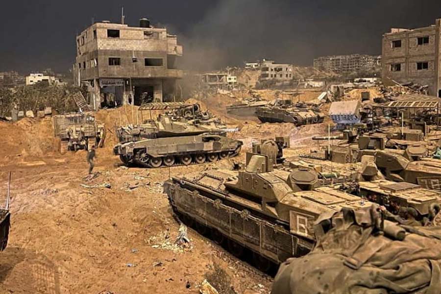 America sends a Guided Missile Submarine to West Asia to prevent other counties from Joining Israel-Hamas War