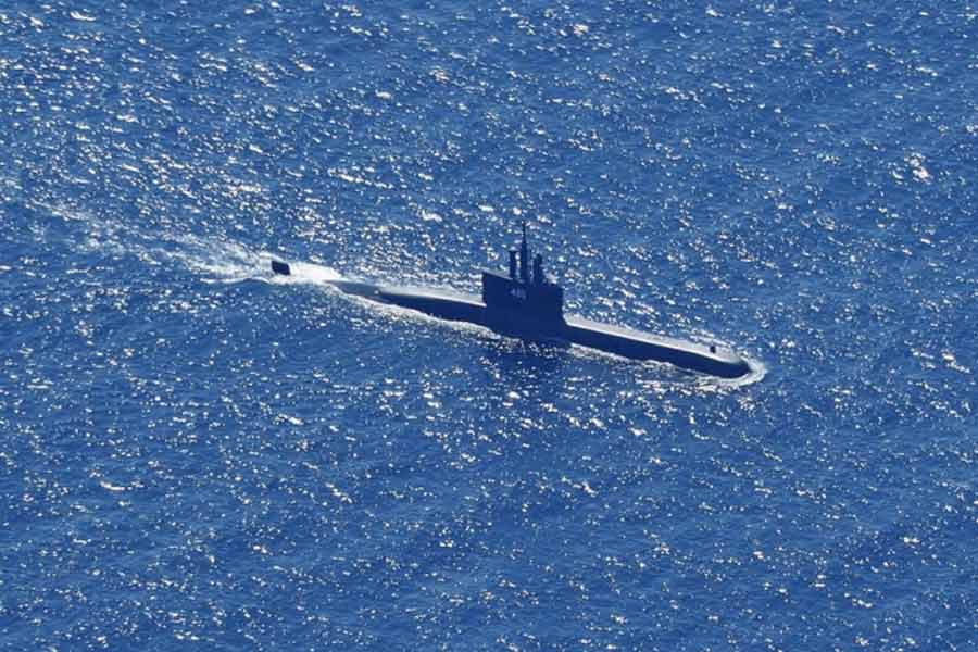 America sends a Guided Missile Submarine to West Asia to prevent other counties from Joining Israel-Hamas War