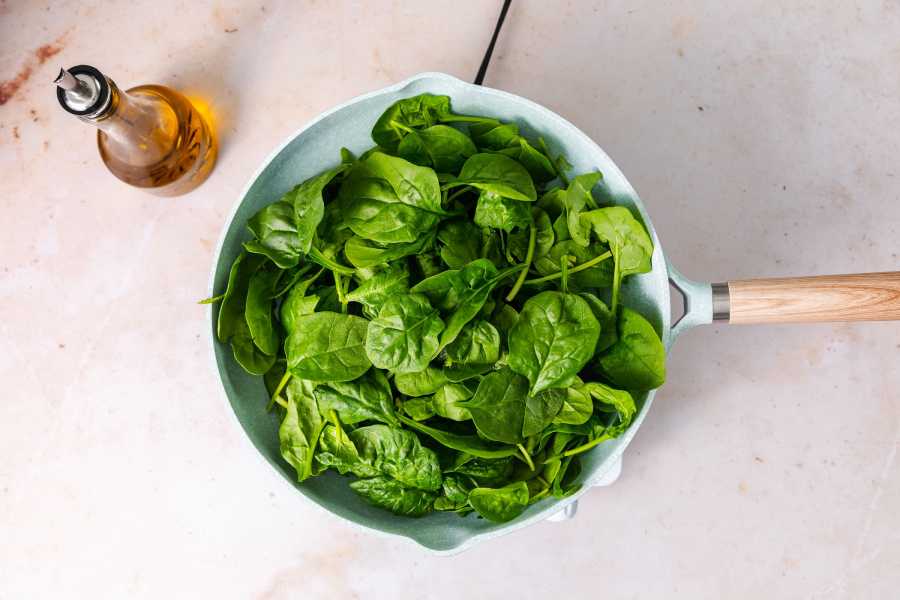 Easy ways to include spinach in your winter diet plan.