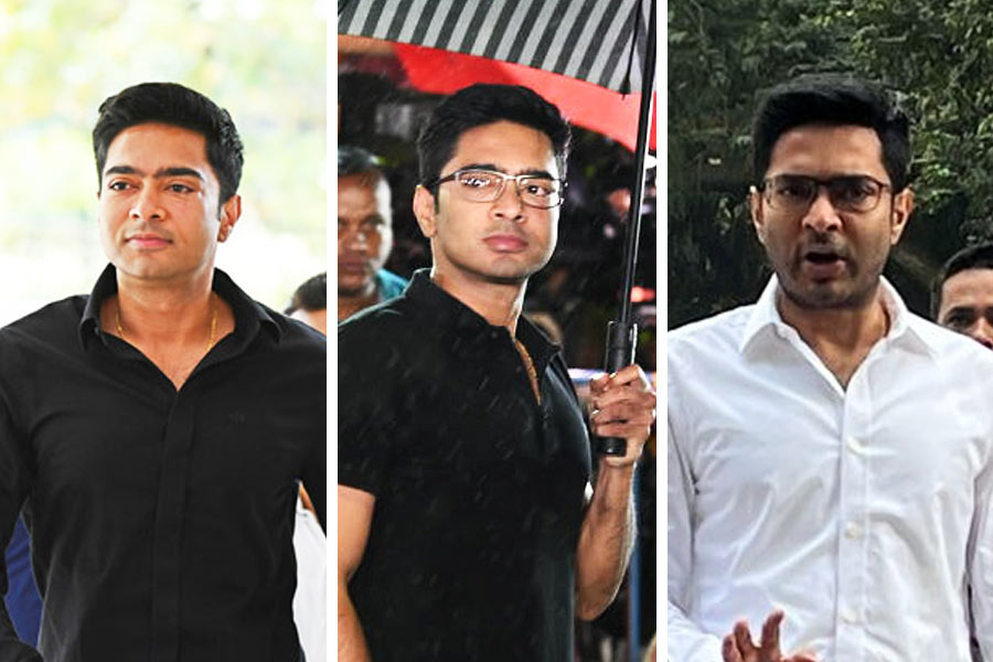 Abhishek Banerjee went to the CGO complex wearing a white shirt