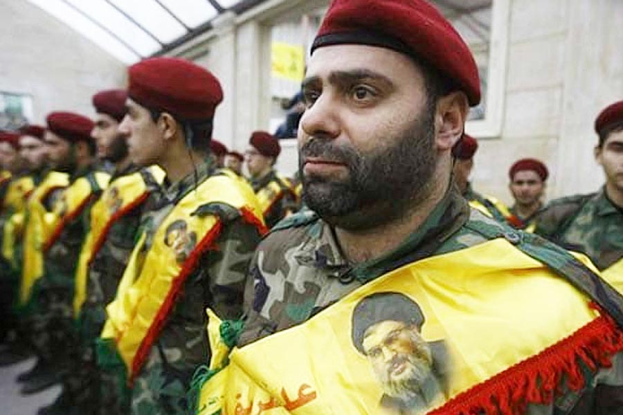 হিজ়বুল্লার বার্তা, প্যালেস্তাইনকে কোনও ভাবেই ইউক্রেনের সঙ্গে তুলনা করলে চলবে না। আমেরিকা-সহ ইজ়রায়েলের সমর্থক দেশগুলিকেও লেবাননের জঙ্গিগোষ্ঠী এই বার্তা দিয়েছে বলে মনে করা হচ্ছে।