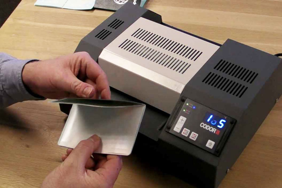 Due to shortage of Lamination paper Pakistan unable to print new passport