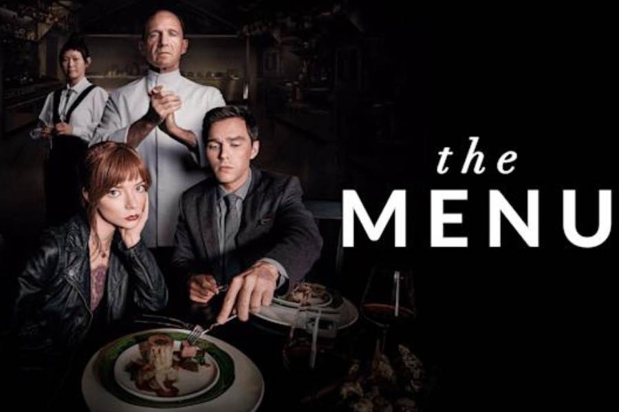 ১. দ্য মেনু -  মুক্তি - ১৮ নভেম্বর ২০২২। ভাষা - ইংরেজি। পরিচালক - মার্ক মাইলড। অভিনয়ে - অন্যা টেলর জয়, রেক ফাইঞ্জ, নিকোলাস হল্ট, প্রমুখ। গল্পের সারাংশ - এক দম্পতি খাদ্য পেশায় নিয়োজিত আরও কয়েকজনকে নিয়ে আমন্ত্রিত হিসেবে এক শেফ-এর মালিকানাধীন একটা ব্যক্তিগত দ্বীপের বিশেষ রেস্তোরাঁয় ডিনারে যান। সেখানে একেকটা খাবারের পদ পরিবেশন ও খাওয়ার সময় নানাবিধ রহস্যময় কান্ড ঘটতে থাকে। যেগুলি যেমন নৃশংস, তেমনই গা ছমছম করে ওঠা ভয়ের!