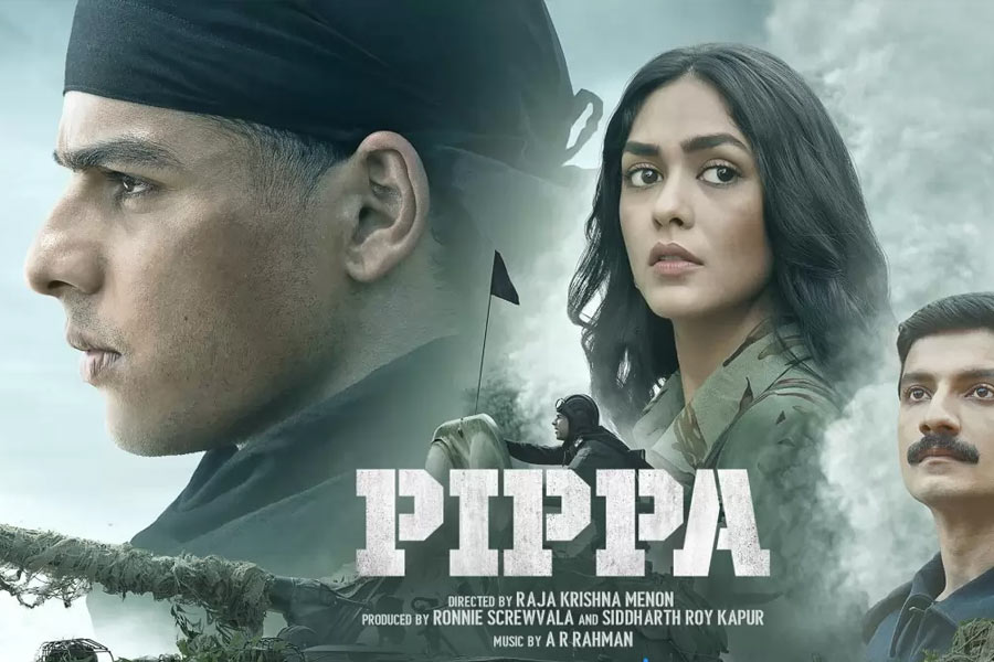 মুক্তি পেতে চলা সিনেমা ‘পিপ্পা’র কয়েকটি গান সম্প্রতি মুক্তি পেয়েছিল সমাজমাধ্যমে। এই সিনেমার সঙ্গীত পরিচালনা করেছেন এ আর রহমান। মোট পাঁচটি গান রয়েছে সিনেমাটিতে। তার মধ্যেই একটি ‘কারার ওই লৌহ কপাট’।