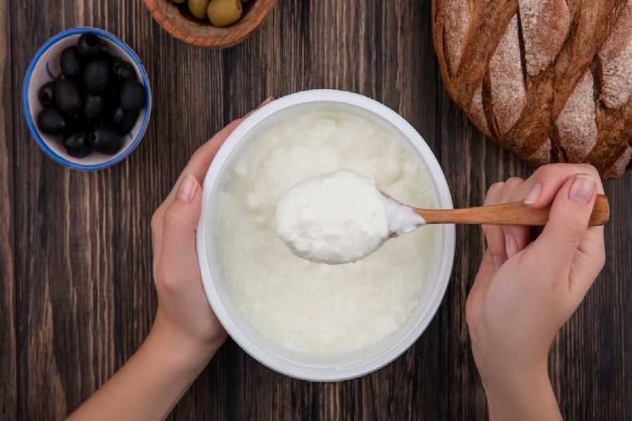 Foods you should avoid Eating with curd.