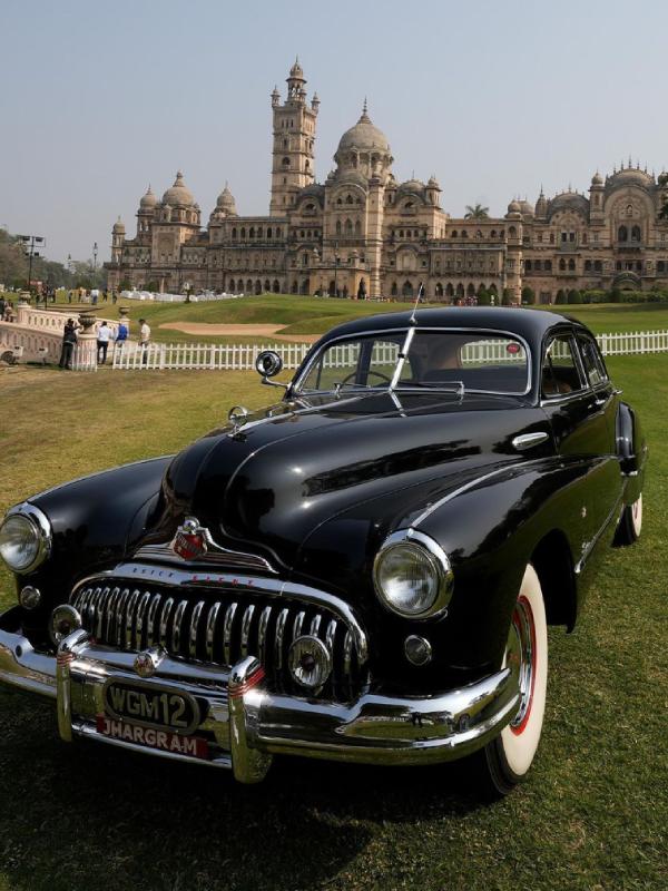 This is the world largest residence which is housed in india and have a bengal connection too