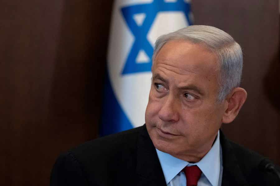 যুদ্ধ শুরু হওয়ার পর ইজ়রায়েলের বিভিন্ন সংস্থায় কর্মরত প্যালেস্তিনীয়দের ছাঁটাই করে দিয়েছে বেঞ্জামিন নেতানিয়াহু সরকার। সেই কারণে তাদের আরও কর্মী প্রয়োজন।