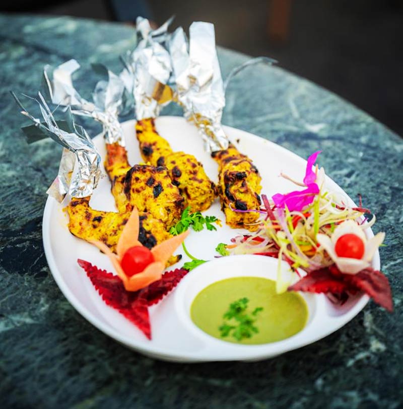 ব্লু অ্যান্ড বিয়ন্ড-এর আজওয়াইনি ঝিঙ্গা।