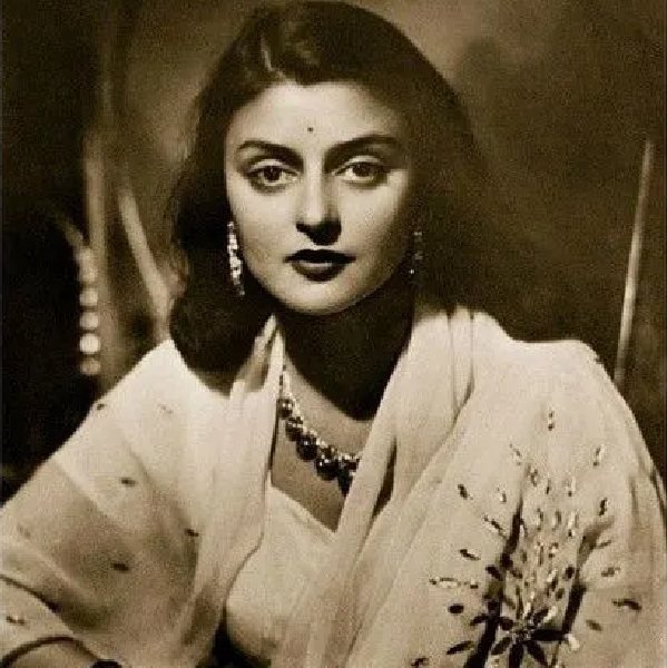 This is the world largest residence which is housed in india and have a bengal connection tooতিম