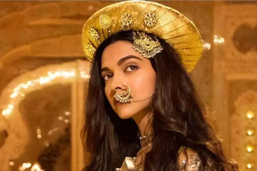 ২০১৫ সালে সঞ্জয় লীলা ভন্সালীর পরিচালনায় প্রেক্ষাগৃহে মুক্তি পায় ঐতিহাসিক ঘরানার ছবি ‘বাজিরাও মস্তানি’। এই ছবিতে মস্তানির চরিত্রে অভিনয় করতে দেখা যায় দীপিকাকে।