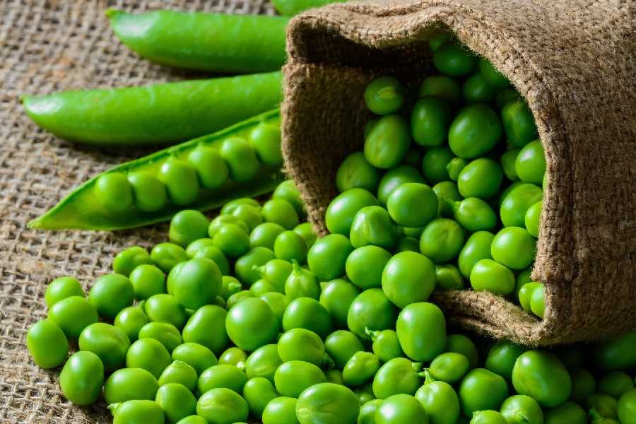 Five reasons why matar or peas is a must in your winter diet.