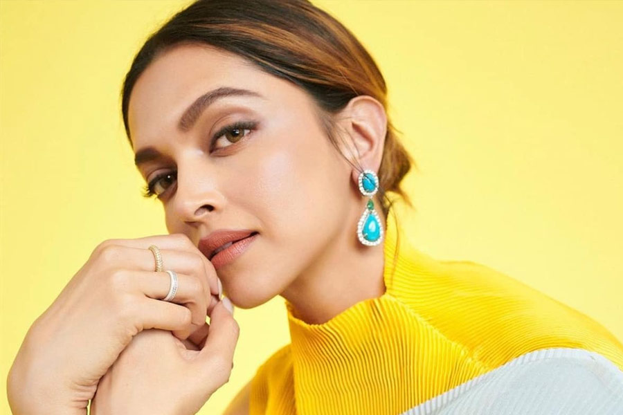 ‘প্রেম রতন ধন পায়ো’ ছবির মুখ্যচরিত্র হিসাবে সোনমের পরিবর্তে প্রথমে দীপিকাকে অভিনয়ের প্রস্তাব দেওয়া হয়। কিন্তু দীপিকা এই ছবিতে অভিনয় করতে চাননি তাই পরে সোনমকে প্রস্তাব দেওয়া হয়।