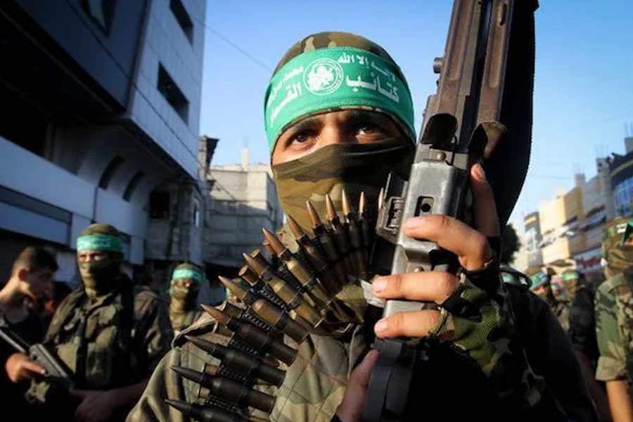 হামাস ছাড়াও প্যালেস্টাইনে ছোট ছোট কিছু সশস্ত্র সংগঠন গড়ে উঠেছে। যারা প্রত্যেকেই প্যালেস্টাইনের ‘স্বাধীনতা’র জন্য কাজ করে। এগুলির সরকারি স্বীকৃতি নেই। তাই প্যালেস্টাইনের সামরিক বাহিনী এদের বলা যায় না।