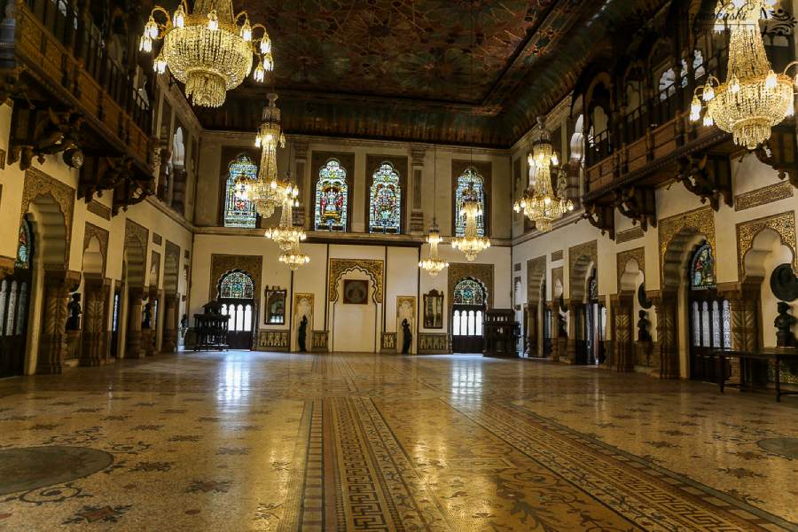 This is the world largest residence which is housed in india and have a bengal connection too