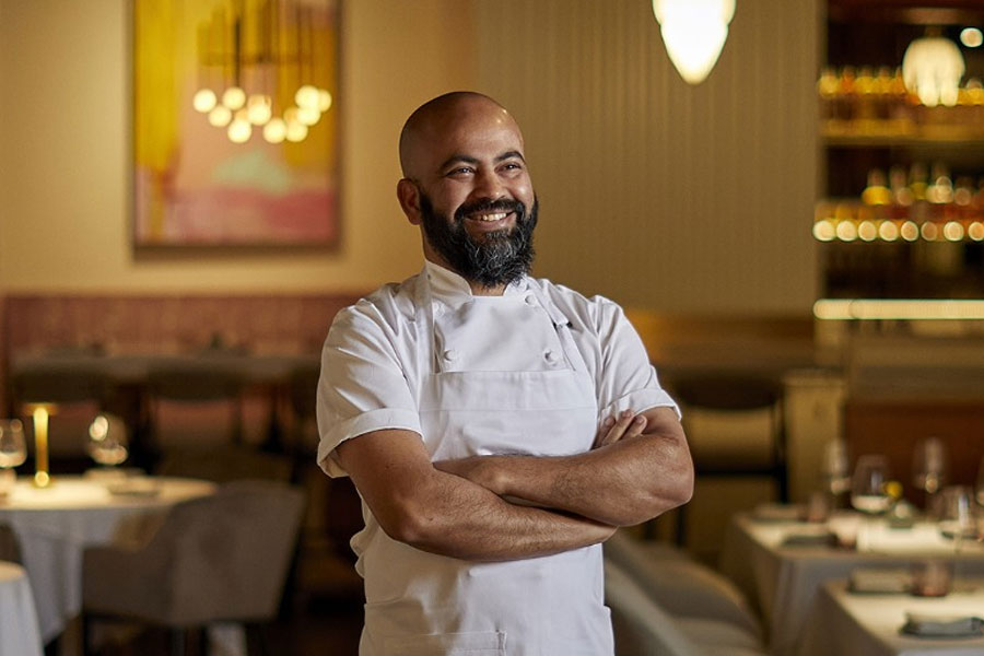 Chef from Bengal’s Kalyani is the man behind Chicago’s first Michelin star winning Indian restaurant.