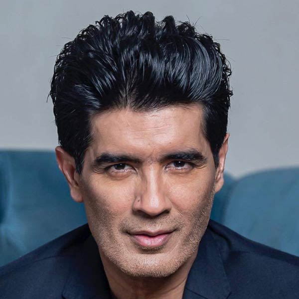 জনপ্রিয় পোশাকশিল্পী মণীশ মলহোত্রকে দিওয়ালি পার্টিতে আমন্ত্রণ জানিয়েছিলেন সারা। মণীশের সঙ্গে সারার নিজস্বী সমাজমাধ্যমে ছড়িয়ে পড়েছে। 