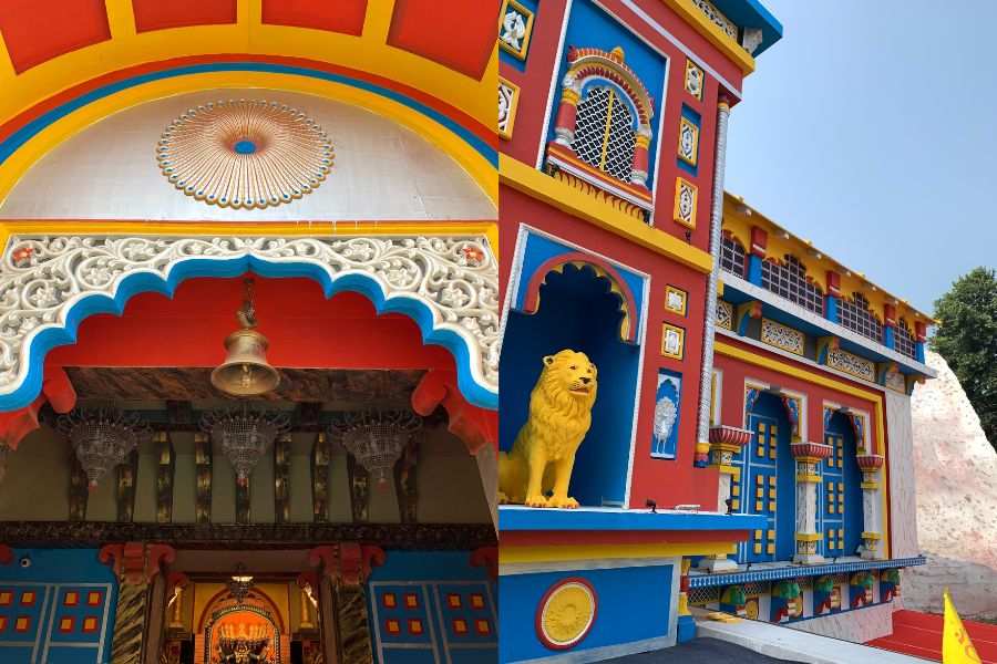 মণ্ডপ জুড়ে আছে রঙের কাজ।