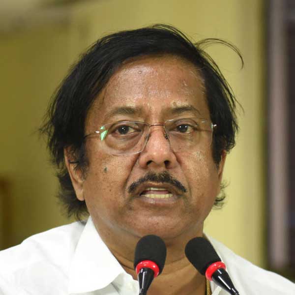 উত্তর ২৪ পরগনার বনগাঁ সাংগঠনিক জেলায় কোনও পরিবর্তন হয়নি। বারাসত সাংগঠনিক জেলার চেয়ারপার্সন পদ থেকে সরিয়ে দেওয়া হয়েছে তপতী দত্তকে। তাঁর জায়গায় দায়িত্ব দেওয়া হয়েছে রত্না বিশ্বাসকে। বারাসত এলাকায় জ্যোতিপ্রিয় মল্লিকের প্রভাব রয়েছে। 