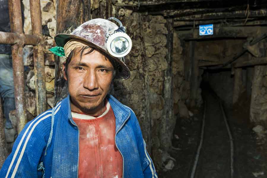 এই খনিতে কর্মরত শ্রমিকদের মৃত্যুহার অন্যান্য খনিতে কর্মরত শ্রমিকদের থেকে তুলনামূলক ভাবে বেশি। খনির বেশির ভাগ শ্রমিকই ৪০ বছরের বেশি বাঁচেন না। ধস নেমে মৃত্যুর পাশাপাশি সিলিকোসিস নামে ফুসফুসের এক রোগে আক্রান্ত হয়েও অনেকে মারা যান।