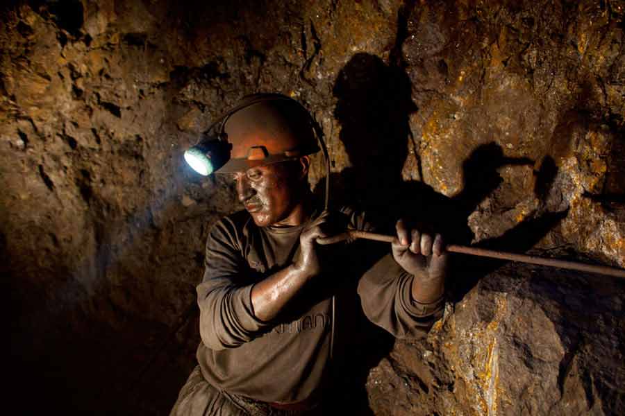 সমীক্ষা বলছে, সেরো রিকো পর্বত প্রতি বছর কয়েক সেন্টিমিটার করে ডুবে যাচ্ছে। ২০১৪ সালে সেরো রিকো এবং পোতোসি শহরকে বিপন্ন এলাকার তালিকায় যুক্ত করা হয়েছে।