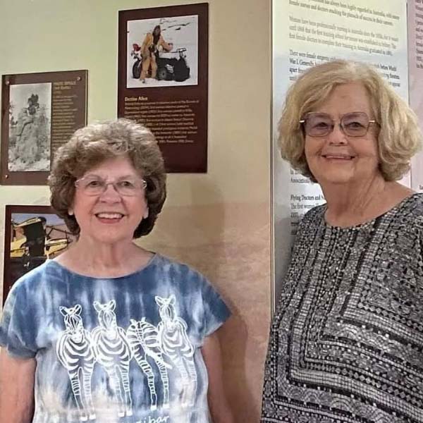 Two 81 year old friend travel the world around 80 days