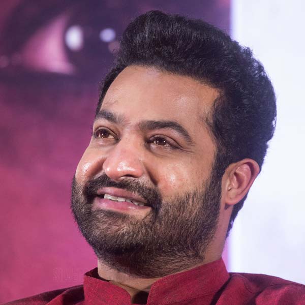 বিলাসবহুল ঘড়ি সংগ্রহের নিরিখে বিচার করলে ভারতীয় অভিনেতাদের তালিকায় শীর্ষ স্থানে রয়েছেন দক্ষিণী অভিনেতা জুনিয়র এনটি রামারাও ওরফে নন্দমুরি তারক রামারাও।